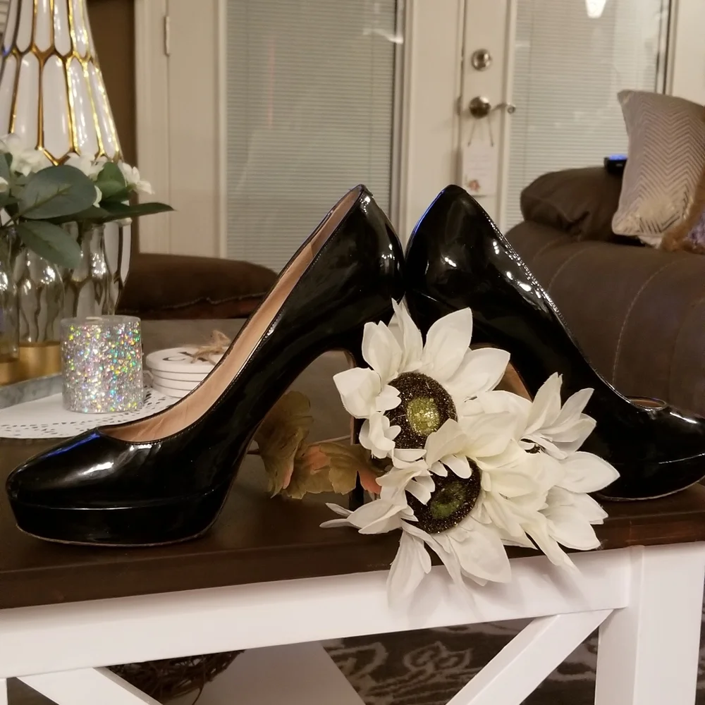 Jimmy Choo Black Patent Leather Platform Heels 9 - Picture 2 of 16